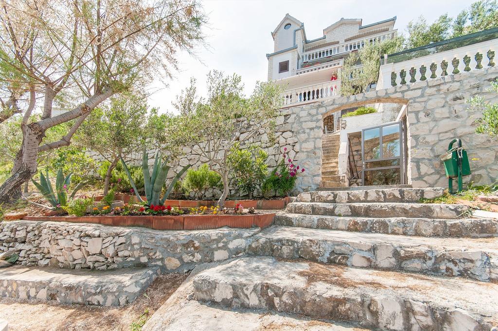 Apartments Natasa Trogir Eksteriør billede