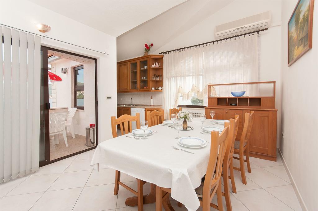 Apartments Natasa Trogir Eksteriør billede